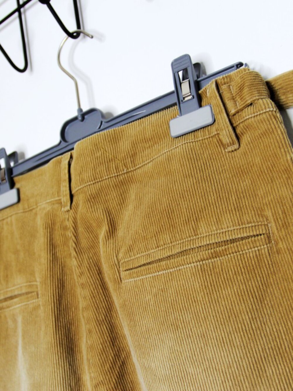 BNWT AW25 FOUND PLEATED CORDUROY PANTS 30 - Picture 5 of 12